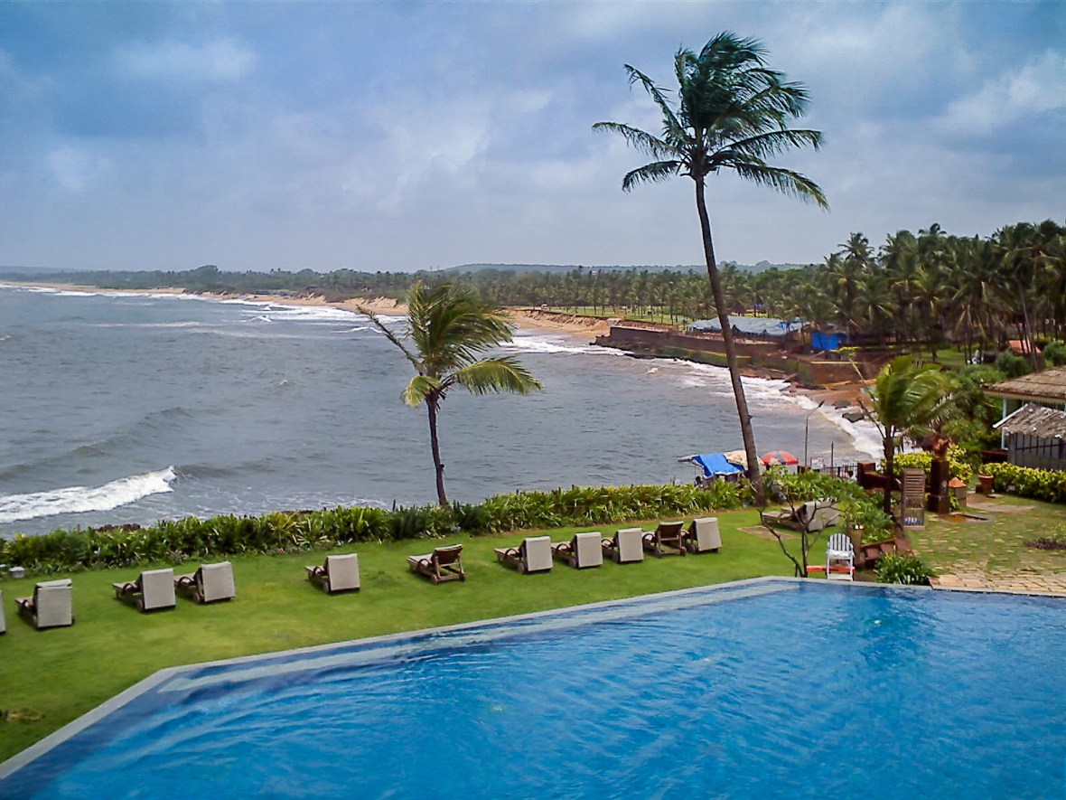 Goa-Pool-Ocean